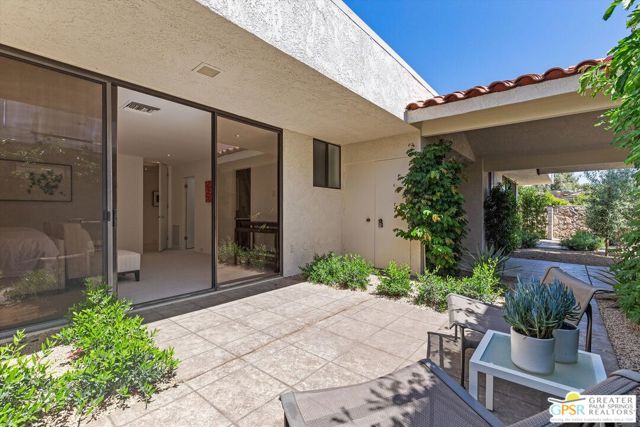 6 Trojan Court, Rancho Mirage CA: https://media.crmls.org/mediaz/d9dfbe5e-b03e-4ea2-86a5-ff21105b8a55.jpg