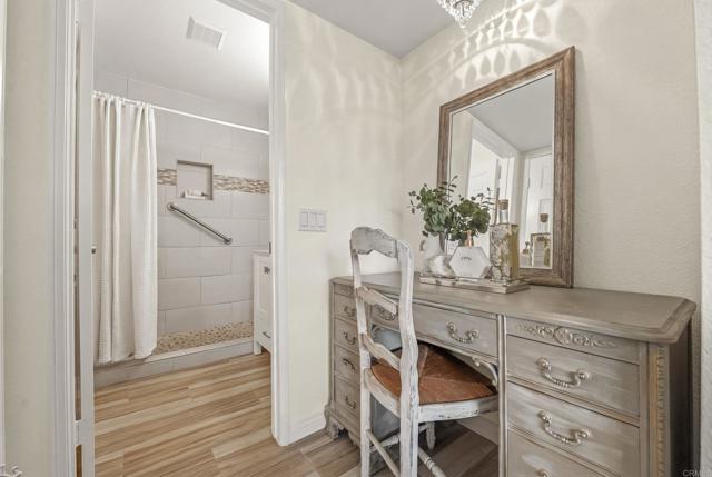 Detail Gallery Image 22 of 32 For 2807 Valley Vista Way, Oceanside,  CA 92054 - 2 Beds | 2/1 Baths