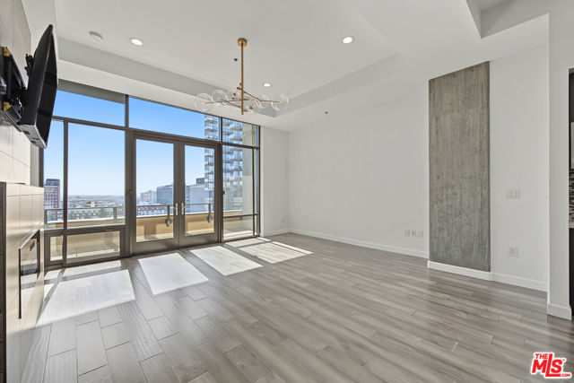 1111 South GRAND Avenue, PH6 photo 19