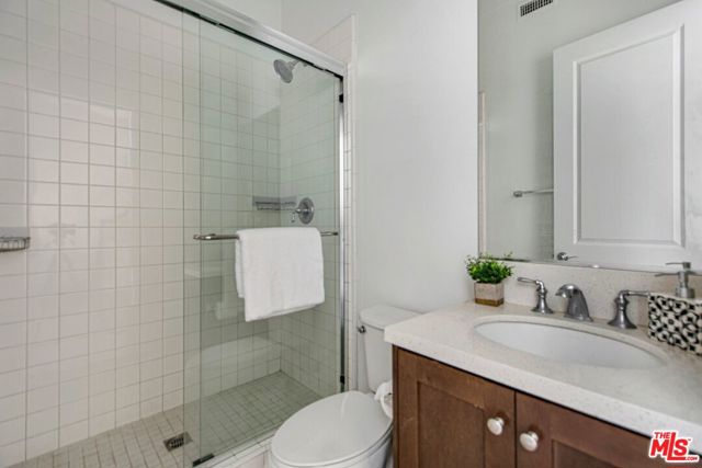 20659 W Beech Circle, Porter Ranch CA: https://media.crmls.org/mediaz/d9e0b21b-6596-44a2-a113-a6ff2545ac0d.jpg