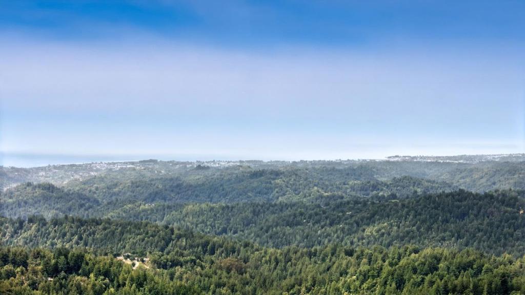 https://media.crmls.org/mediaz/d9e0b6d0-ff96-4d3c-8255-502469c42e59.jpg?preset=X-Large