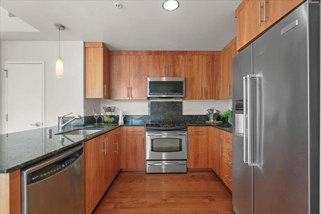 38 N Almaden Boulevard, San Jose CA: https://media.crmls.org/mediaz/d9e26d7d-5665-4b0c-927a-259670a2c15f.jpg
