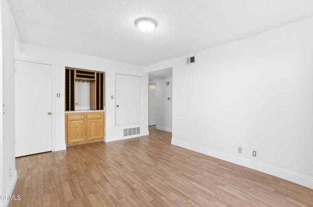 Detail Gallery Image 7 of 17 For 8373 Wabash St, Ventura,  CA 93004 - 3 Beds | 2 Baths