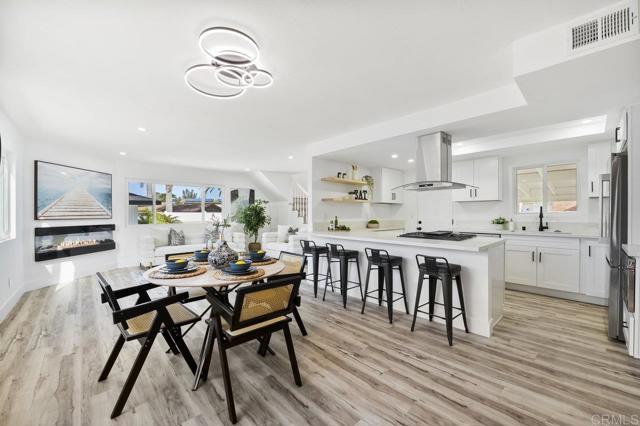 Detail Gallery Image 5 of 58 For 2537 Davis Ave, Carlsbad,  CA 92008 - 4 Beds | 2 Baths