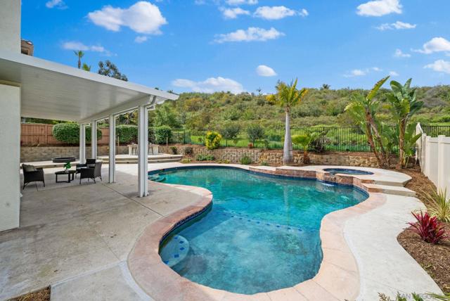 1052 Via Vera Cruz, San Marcos CA: https://media.crmls.org/mediaz/d9e4c28e-fefb-4bd7-a3c3-040a075e17d7.jpg