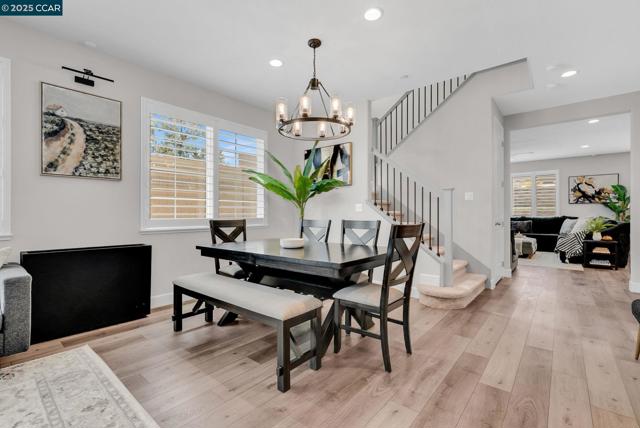 499 Yarrow Dr, Fairfield CA: https://media.crmls.org/mediaz/d9e5ae48-ec7a-45b2-b823-829801559ee7.jpg