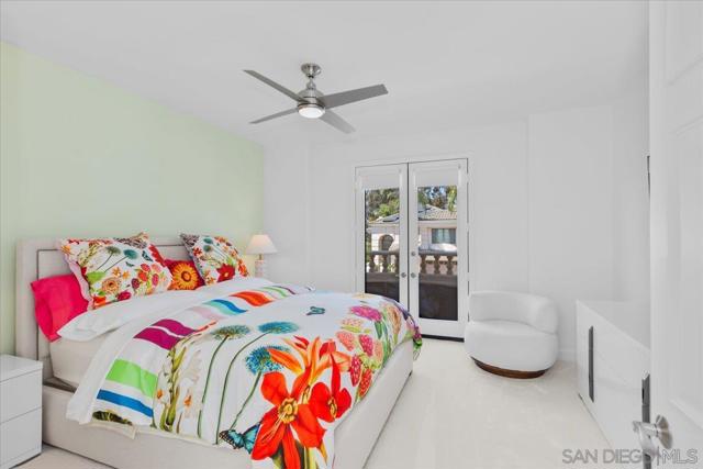 7166 Tern Place, Carlsbad CA: https://media.crmls.org/mediaz/d9e7661b-8577-4d44-a394-a156144a81f6.jpg