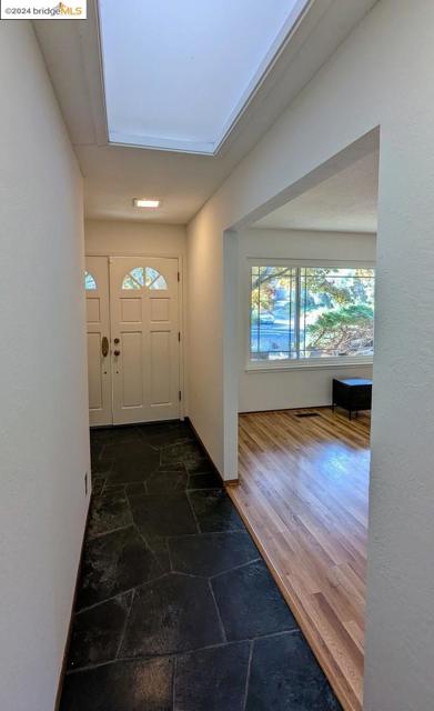 5126 La Honda RD, El Sobrante CA: https://media.crmls.org/mediaz/d9e7b153-0ebc-4c51-90c4-70527b8dac11.jpg