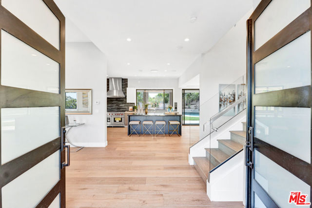 16930 Encino Hills Drive photo 3