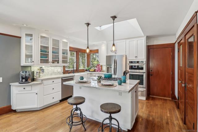 4472 Hortensia St, San Diego CA: https://media.crmls.org/mediaz/d9e83548-dd7e-4ae8-894b-638405ed161f.jpg