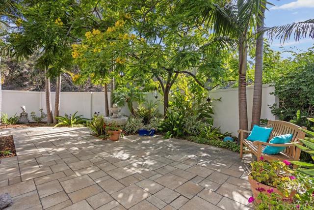 560 San Andres Dr., Solana Beach CA: https://media.crmls.org/mediaz/d9e89b8e-d27f-4f78-9871-559a37fd5b0b.jpg