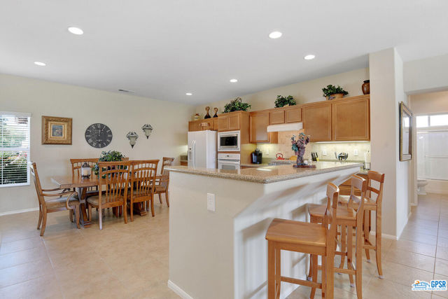 9122 SILVER STAR Avenue, Desert Hot Springs CA: https://media.crmls.org/mediaz/d9e8c48c-37f9-4a17-8c39-693b96489168.jpg