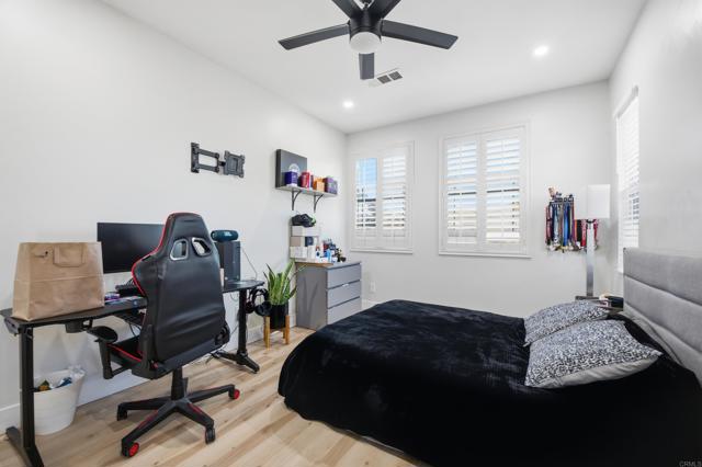 Detail Gallery Image 18 of 27 For 720 Crooked Path Pl, Chula Vista,  CA 91914 - 5 Beds | 3/1 Baths