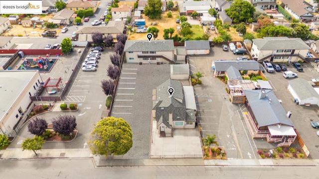 2090 Marina Blvd, San Leandro CA: https://media.crmls.org/mediaz/d9ea0a32-9e0f-41fe-ac18-eb097d41ba9f.jpg