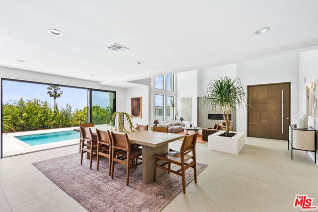 2380 Venus Drive, Los Angeles CA: https://media.crmls.org/mediaz/d9ea649d-a61c-4886-8ee7-354c4398537a.jpg