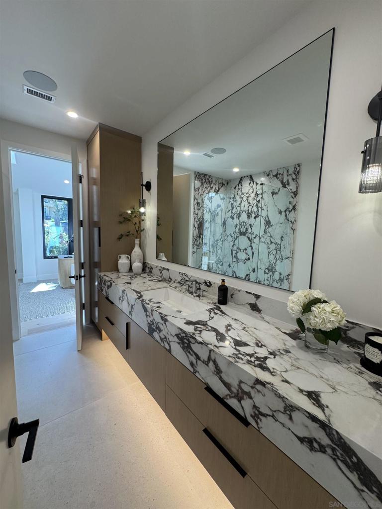 8308 Calle Del Cielo - photo 15