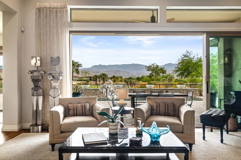 MLS #219136326DA image #10