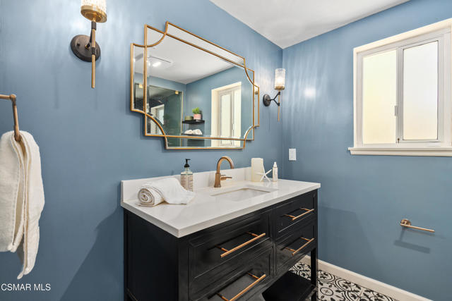 1063 Valley High Avenue, Thousand Oaks CA: https://media.crmls.org/mediaz/d9eb31c3-713d-4d20-8862-19ab4cb75f20.jpg