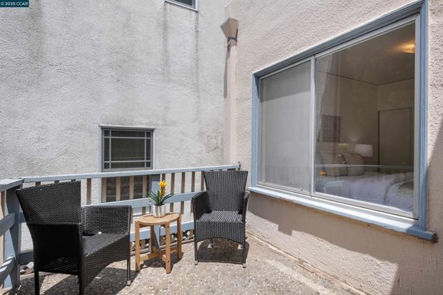 708 Cornell Ave, Albany CA: https://media.crmls.org/mediaz/d9eb846f-9fa5-48dd-a018-3f0d8acf7c3e.jpg