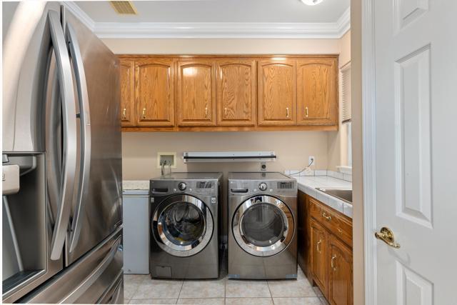 Detail Gallery Image 30 of 47 For 1751 Monte Vista Dr, Vista,  CA 92084 - 5 Beds | 3/1 Baths