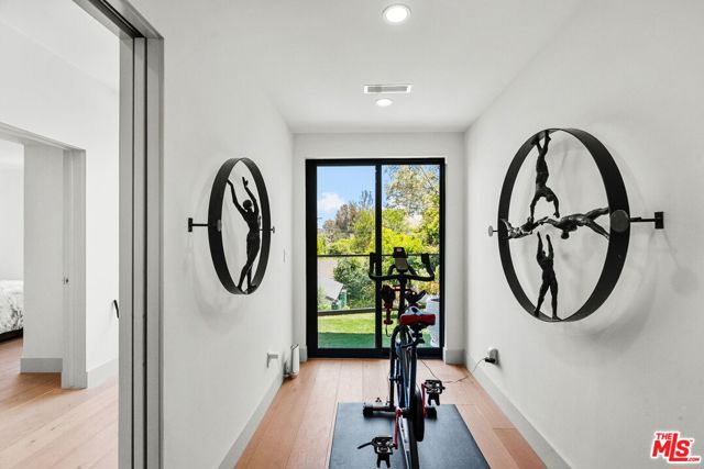 4338 Agnes Avenue, Studio City CA: https://media.crmls.org/mediaz/d9ed9f53-f50a-4f84-912e-873538c3bb37.jpg