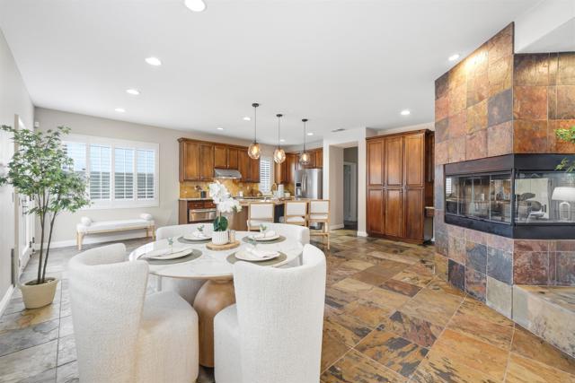 1029 Vista Oak Place, Chula Vista CA: https://media.crmls.org/mediaz/d9edb49b-ae31-4a02-ab12-8878e15ffdeb.jpg