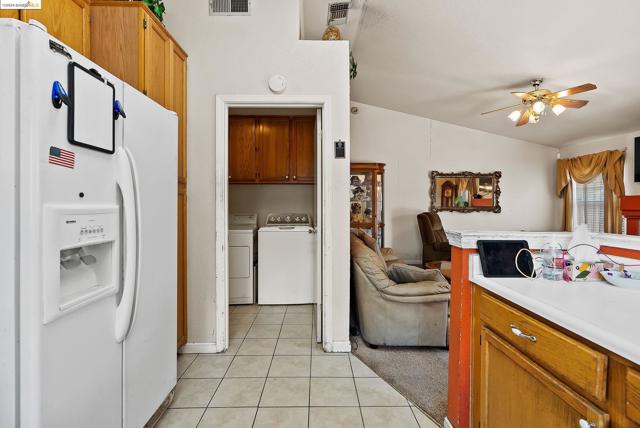 Image 17 of 39 For 8038 Torrente Way