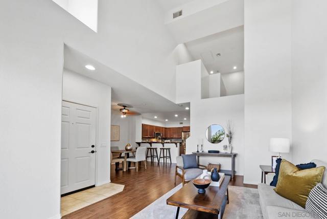 5439 Soho View Ter, San Diego CA: https://media.crmls.org/mediaz/d9ef2800-aada-49f5-94ef-10faf77f88d6.jpg
