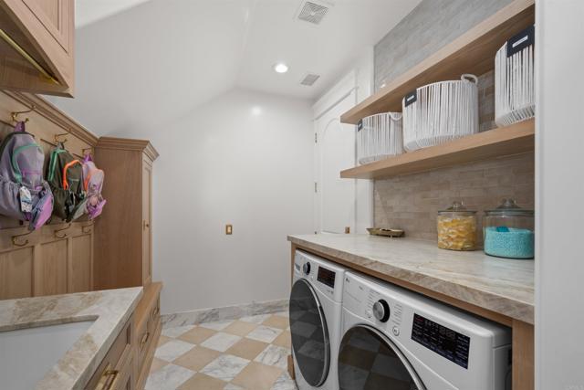 Detail Gallery Image 21 of 21 For 634 Shasta Drive, Encinitas,  CA 92024 - 5 Beds | 4/1 Baths