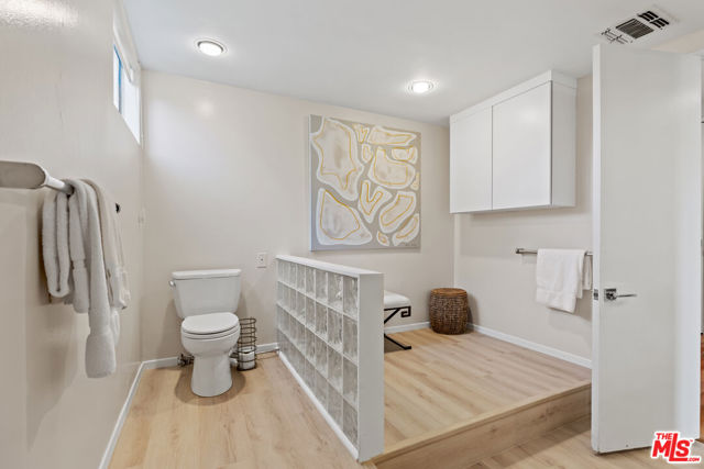 2329 Manning Avenue, Los Angeles CA: https://media.crmls.org/mediaz/d9f0b3fc-2363-4f61-b4d4-b8c295ed4257.jpg