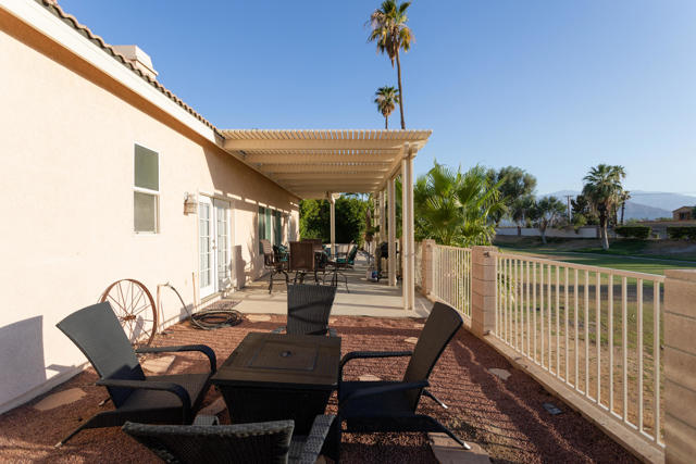 48305 Pic Way, Indio CA: https://media.crmls.org/mediaz/d9f0db42-3c52-4a7b-a4b1-3394adb69ca0.jpg