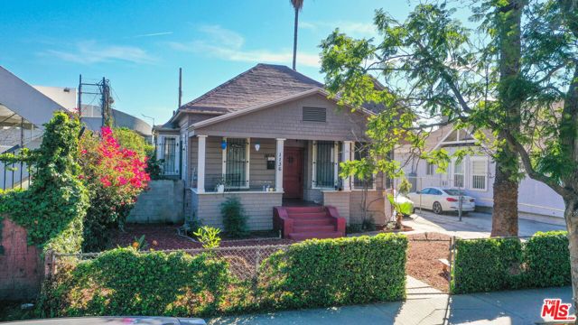 1136 W 35Th St, Los Angeles, CA 90007