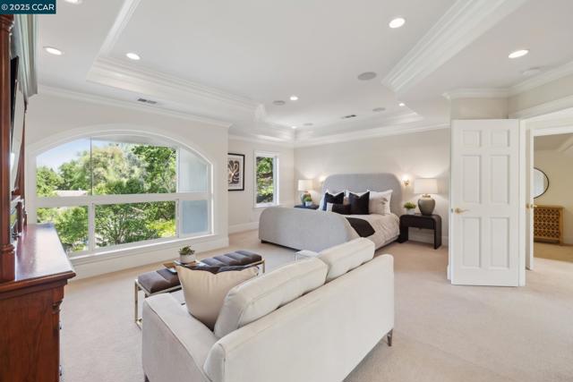 135 Dean Rd, Alamo CA: https://media.crmls.org/mediaz/d9f1b2da-41aa-46dd-bdba-6b4c56cbdb44.jpg