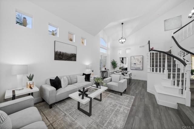 Image 3 of 59 For 12118 Ferncrest Place