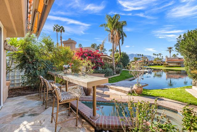 210 Desert Lakes Drive, Rancho Mirage CA: https://media.crmls.org/mediaz/d9f20f6a-c446-41b2-8125-2db0fdf45864.jpg