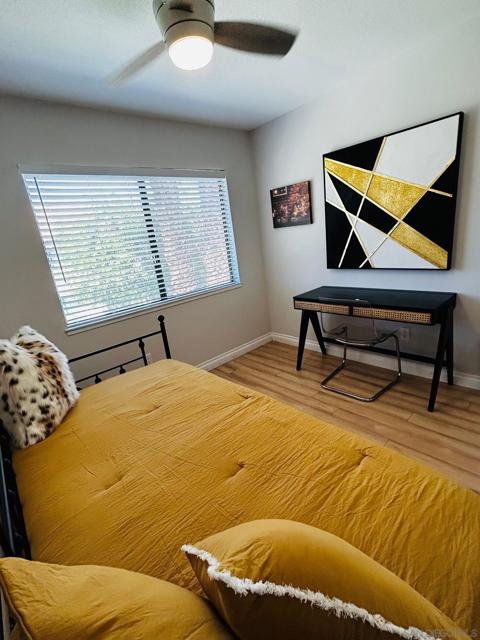 6135 Montecito Dr #5, Palm Springs, CA 92264