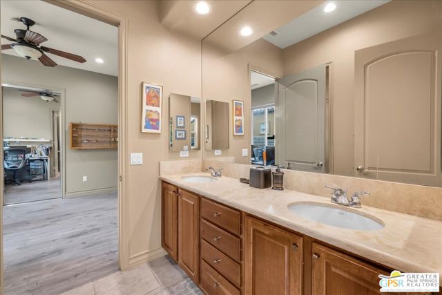 Image 26 of 43 For 40504 Corte Placitas