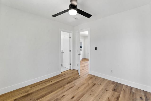 4316 Clairemont Dr, San Diego CA: https://media.crmls.org/mediaz/d9f4517e-2ed7-46ce-82f2-ff0e1e10df4b.jpg