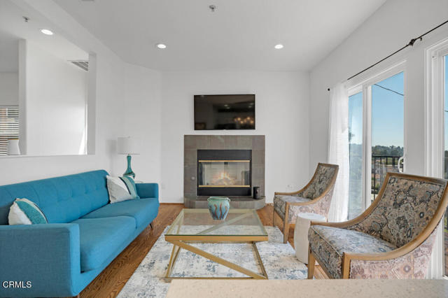 Detail Gallery Image 12 of 56 For 1300 Blue Hill Rd, Los Angeles,  CA 90041 - 4 Beds | 2/1 Baths