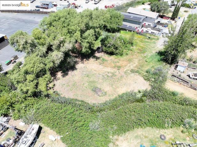 424 Park Ln, Bethel Island CA: https://media.crmls.org/mediaz/d9f45baa-9f5a-4678-b908-964e8d1ea004.jpg