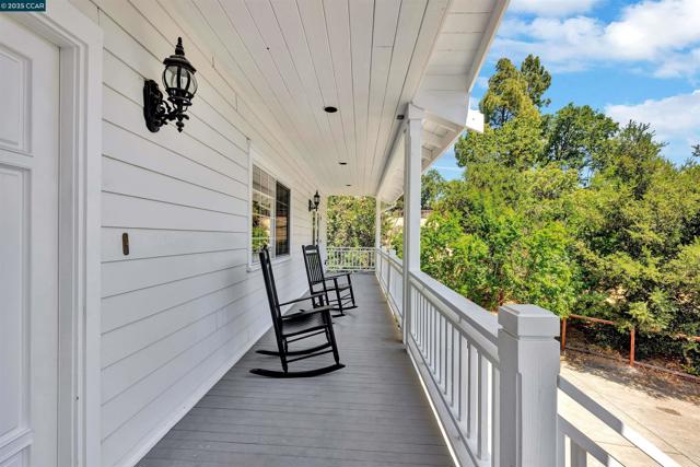 48 Sterling Way, Lafayette CA: https://media.crmls.org/mediaz/d9f4e08c-bb14-4458-8574-a4fc33a5752d.jpg