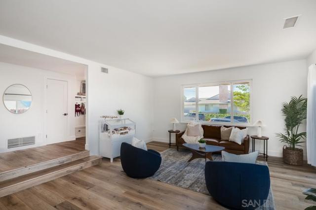 7634 Flag Lake, San Diego CA: https://media.crmls.org/mediaz/d9f61766-5fa6-4897-93bc-587b979496b2.jpg