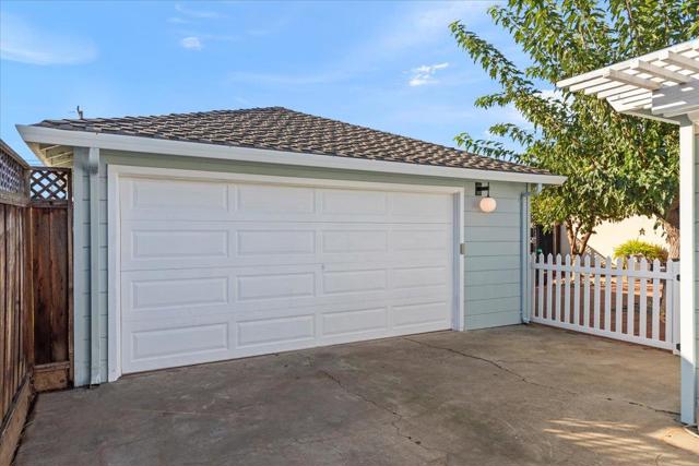 785 Sherman Oaks Drive, San Jose CA: https://media.crmls.org/mediaz/d9f6bd3b-3229-42a2-916f-171f2e7eb06d.jpg