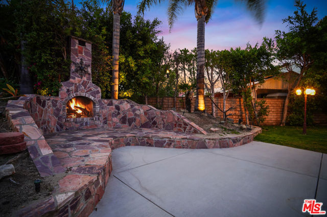 Image 53 of 58 For 10655 Camarillo Street