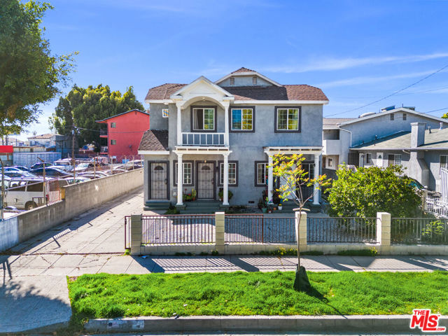 1117 N Alexandria Avenue, Los Angeles CA: https://media.crmls.org/mediaz/d9f77502-073c-486a-b3ce-40920a611fd3.jpg