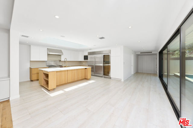 310 Beloit Avenue, Los Angeles CA: https://media.crmls.org/mediaz/d9f77a6c-392c-4a8d-a5f0-02ce519c1472.jpg