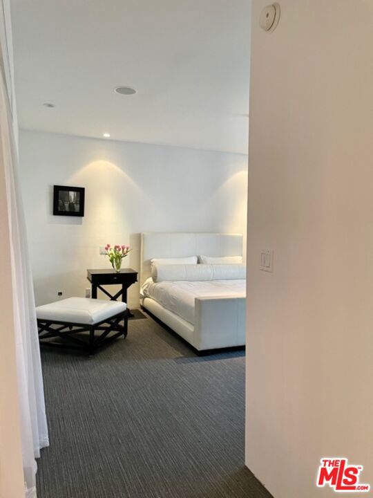 9033 VISTA GRANDE Street, West Hollywood CA: https://media.crmls.org/mediaz/d9f78143-b2bd-4888-9760-0d1a7aef649a.jpg
