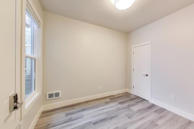 811 Oak Street, San Francisco CA: https://media.crmls.org/mediaz/d9f7e25d-5d09-4106-9246-2a28fee98939.jpg