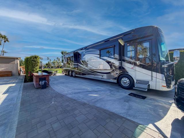 80394 Avenue 48, Indio CA: https://media.crmls.org/mediaz/d9f7fc74-c0b5-41d9-ac2f-1a1d875821ff.jpg