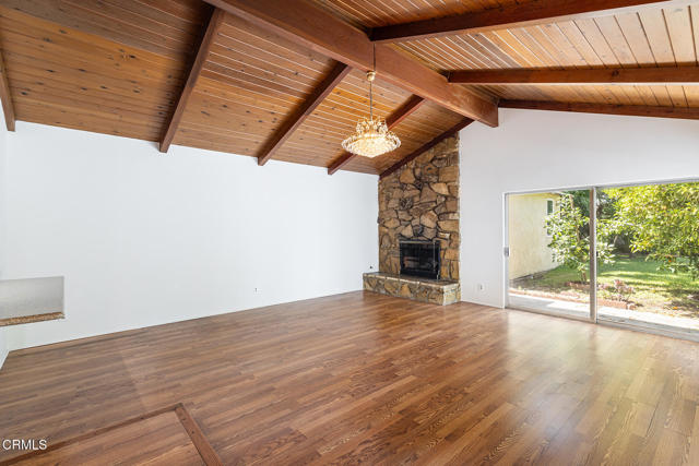 11215 Lull Street, Sun Valley CA: https://media.crmls.org/mediaz/d9f854f7-aae9-4645-83d0-0b0bde3d470c.jpg